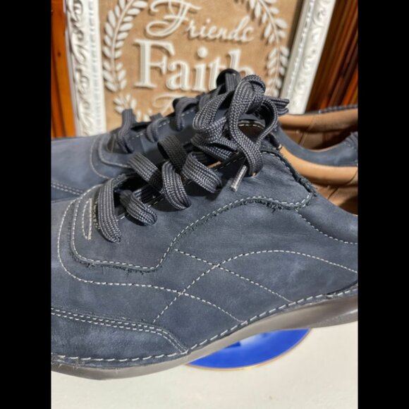 Clark Blue Suede shoes - Picture 8 of 8